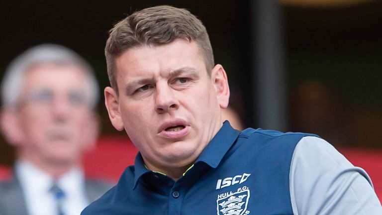Picture by Allan McKenzie/SWpix.com - 25/05/2019 - Rugby League - Dacia Magic Weekend 2019 - Hull FC v Huddersfield Giants - Anfield, Liverpool, England - Hull FC coach Lee Radford (r) dejected after his side's heavy 55-2 defeat to Huddersfield.