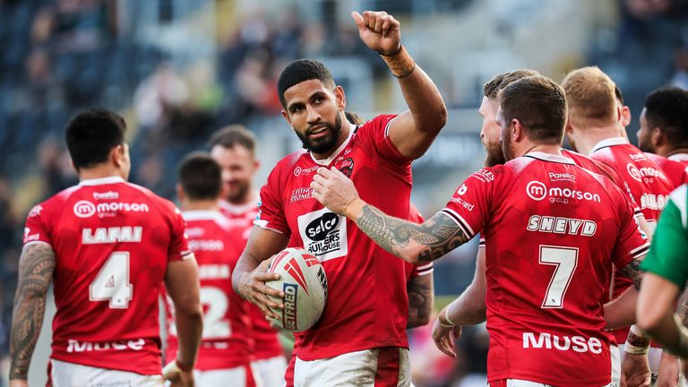 Picture by Alex Whitehead/SWpix.com - 14/09/2024 - Rugby League - Betfred Super League: Round 26 - Hull FC vs Salford Red Devils - MKM Stadium, Hull, England - Nene Macdonald of Salford celebrates after scoring a try.